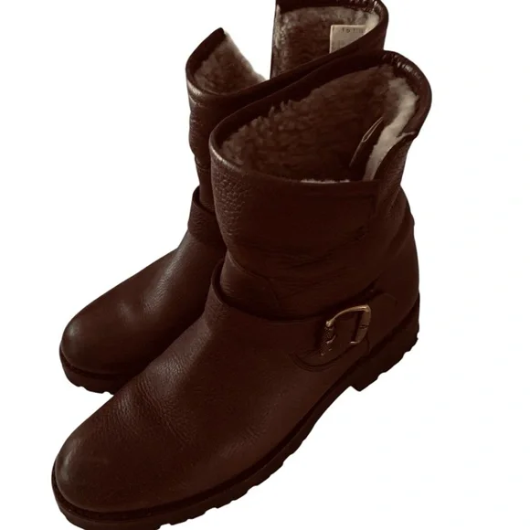 Frye Leather Bootie. Sherpa lined. Great condition. - Picture 2 of 4